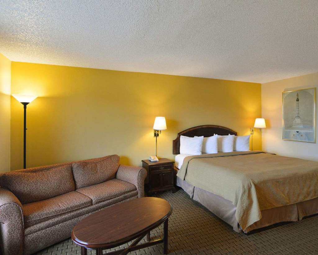 Quality Inn Gainesville Room photo